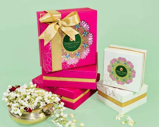 Box of 4 Laddoos + 24k Gold Plated Mugs