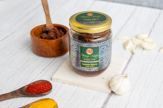 🔥 Lasoon Bijora Achaar – Traditional Garlic Bijora Pickle